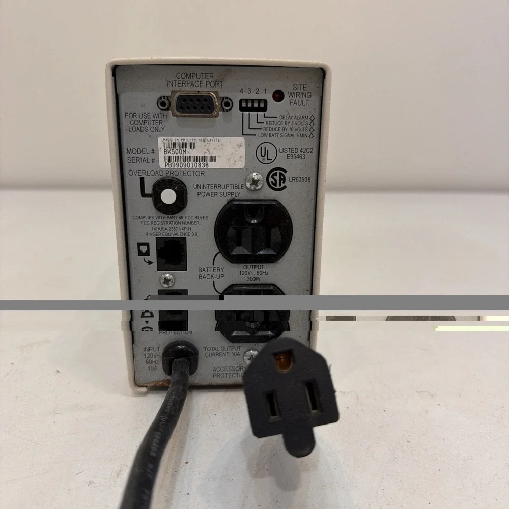 APC Back-UPS 500 BK500M 2 Outlets Uninterruptible Power Supply Vintage